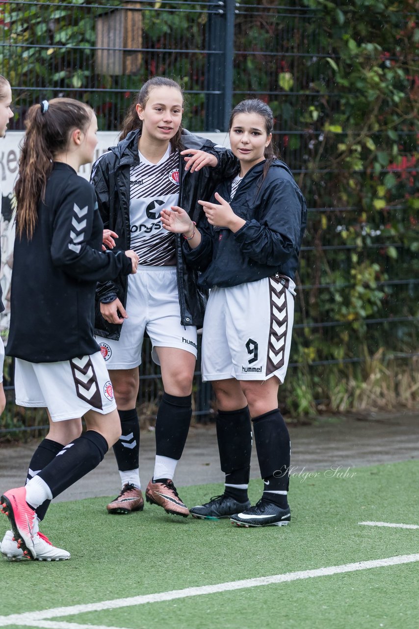 Bild 104 - B-Juniorinnen FC St.Pauli . Braedstrup IF : Ergebnis: 4:1